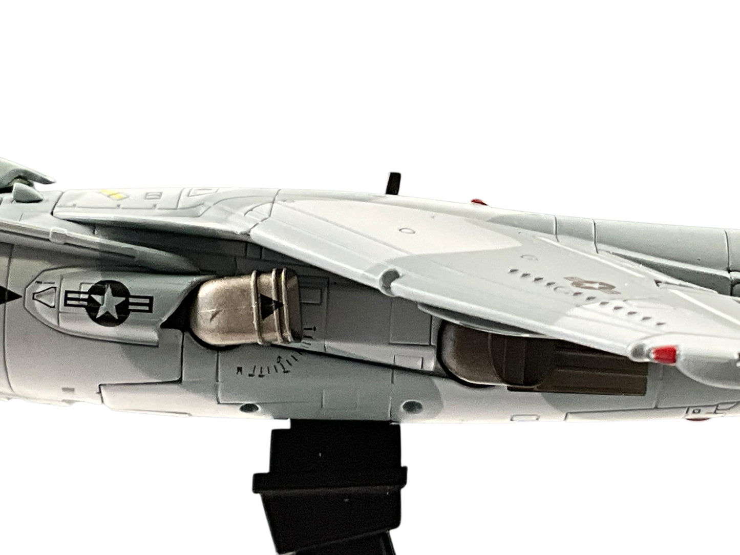 1/72 HobbyMaster (HA2624) McDonnell Douglas AV-8B Harrier II Plus (163662) Feb 1991 "Desert Storm" King Abdul Aziz Base, VMA-231 (Ace of Spades) U.S. Marine Corps (Limited Edition)