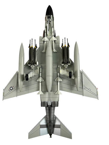 1/72 Hobbymaster (HA1901) MacDonnell Douglas F4D Phantom II flown by 1/72 Hobbymaster (HA1901) MacDonnell Douglas F4D Phantom II (66-7463) flown by Richard S. Ritchie Udorn RTAFB, Thailand 1972, 555th TFS, 432nd TRW, U.S.A.F. (Limited Edition Only 2204)
