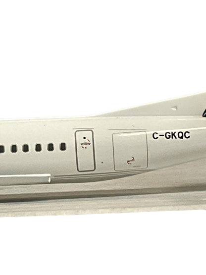 1/200 Gemini200 (G2POE1311) Bombardier Dash8 Q400 (C-GKQC) Porter Airlines (Limited Edition) 2024 Release