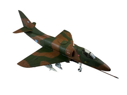 1/72 HobbyMaster (HA1404) Douglas A4B Skyhawk (C-207) "Falklands" May 1982, Fuerza Aerea Argentina (Limited Edition)