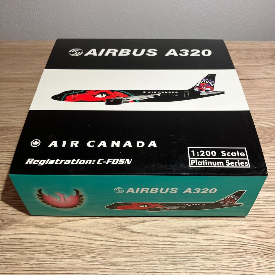 1/200 Phoenix (PH2ACA038) Air Canada Airbus A320-211 (C-FDSN) Raptors (Limited Edition)