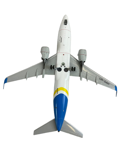 Ukrainian International Airlines Boeing 737-300 JC Wings 1:200 Scale Die Cast Model NIB