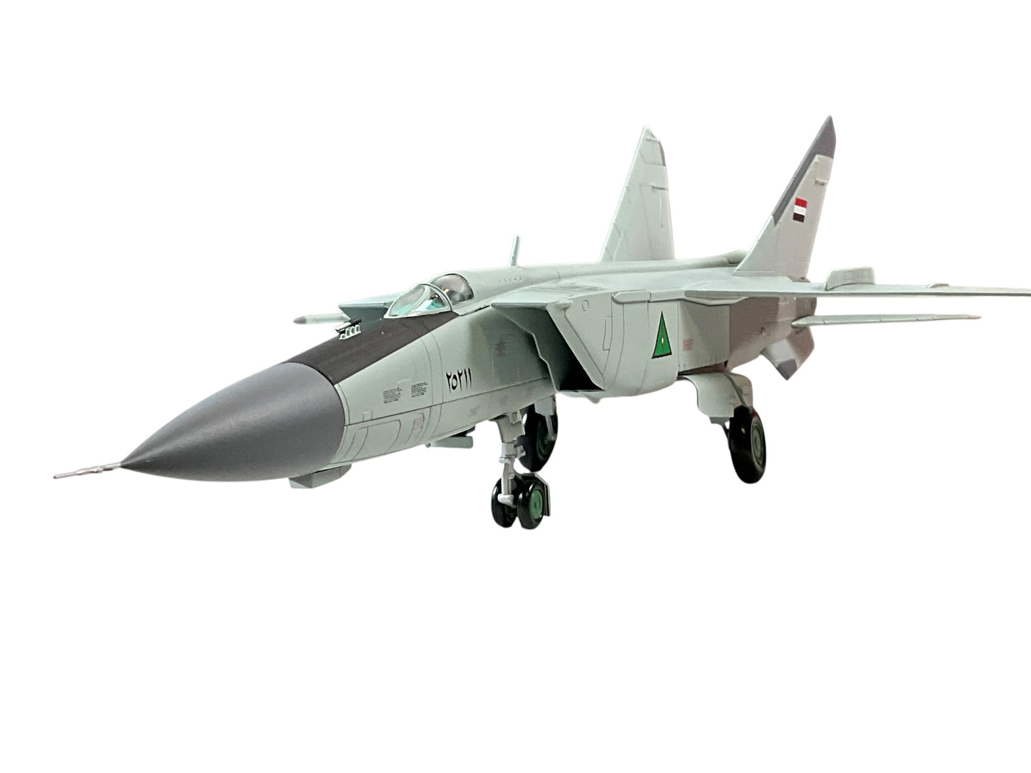 1/72 HobbyMaster (HA5602)  Mikoyan-Gurevich MiG25PDS Foxbat (25211) "The Hornet Killer"flown by Lt. Zuhair Dawood Jan17 1991, 84th Sqdn, Iraqi Air Force (Limited Edition) 2018 Release