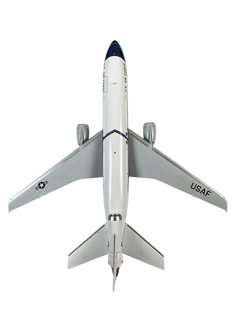 1/200  Aviation200 (AV2KC1001) McDonnell Douglas KC10A Extender (83-0077) "Great White" 1988 S.A.C. Livery, Seymour Johnson AFB, NC, 68th ARW, U.S.A.F. (Limited Edition #077 of ONLY 312)