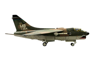 1/72 Century Wings (686250) Vought Corsair II A7D (MB71-0354) 1972 Korat R.T.A.F.B. Thailand 353rd TFS 354th TFW U.S.A.F. (Limited Edition of 1500)