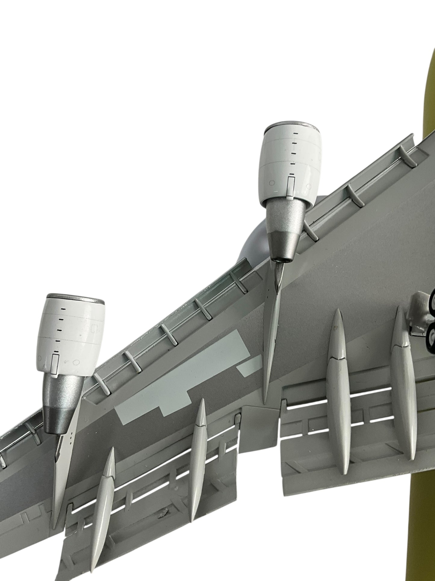 1/200 J C Wings (LH2166A) Boeing B747-400LCF Dreamlifter (N747BC) Flaps Down "Green Zinc Chromate Primer Livery" The Boeing Company (Limited Edition)