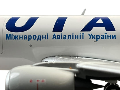 1/200 JC Wings (XX2692) B737-300F (UR-FAA) UIA "Cargo" - Ukraine International Airlines (Limited Edition)