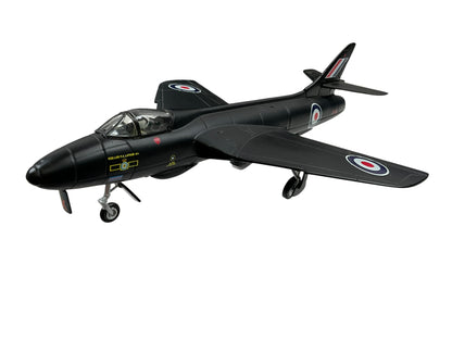 1/72 Corgi (AA49802) Hawker Hunter F Mk.6 (XF506/X) flown by S/L Peter A.Latham A.F.C. "Black Arrows" 1956-1961 No.111 Sqdn R.A.F. (Limited Edition #2790 of Only 6800) 2000 Release