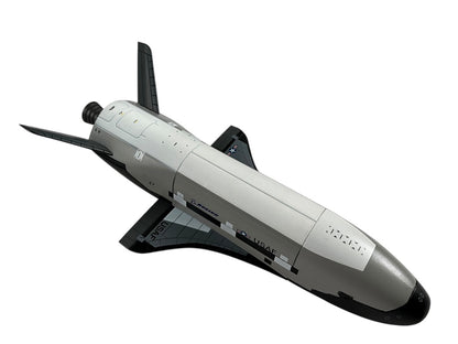 1/72 Dragon Wings (50377-03) Boeing X-37B Orbital Test Vehicle (OTV) Vandenberg AFB 03-12-2010 N.A.S.A./U.S.A.F. (Limited Edition)