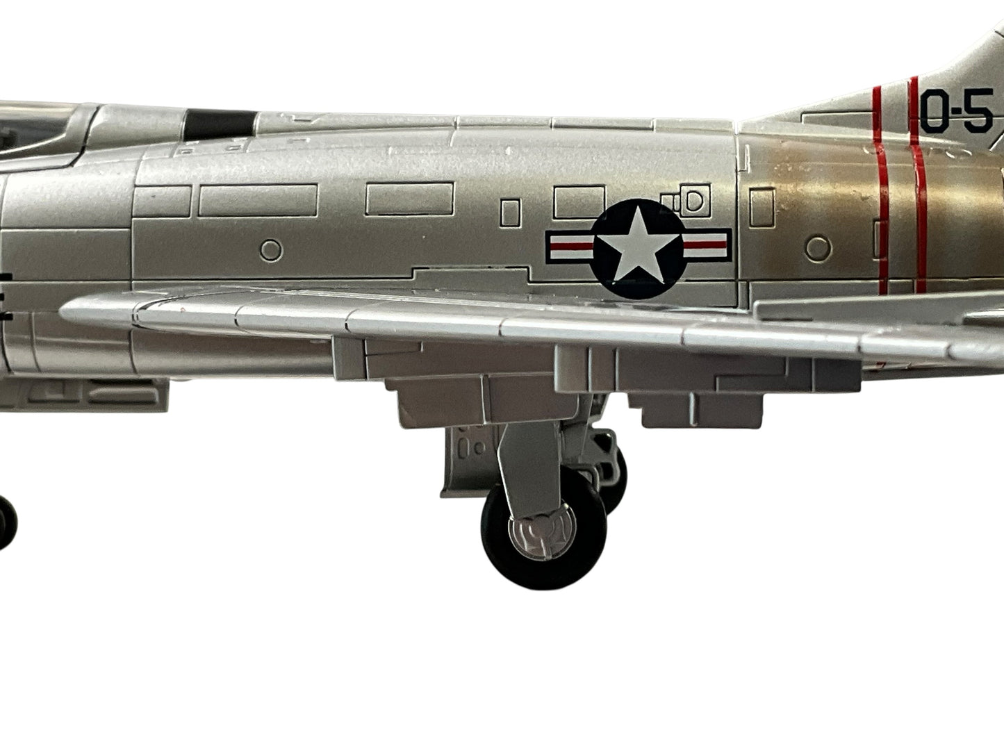 1/72 HobbyMaster (HA2101) North American F100D Super Sabre (053604) flown by Lt.Col. Harold E. Comstock July 1966 Bien Hoa AB, South Vietnam 481st TFS 27th TFW, U.S.A.F. (Limited Edition of 2500)