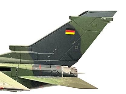 1/72 Hobbymaster (HA6701) Panavia Tornado IDS (44+43) Allgau 1980's JBG34 Deutsche Bundes Luftwaffe (Limited Edition)
