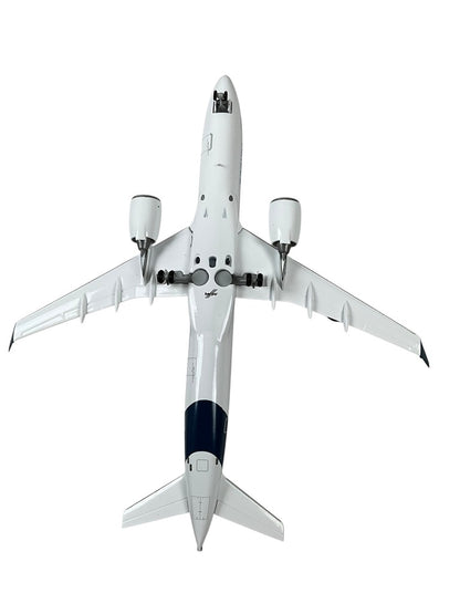 1/200 Herpa (559515) Airbus A220-300 (C-FFDO) "Airbus House Livery" Airbus (Limited Edition)
