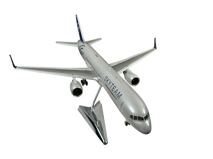 1/200 Gemini200 (G2DAL166) Boeing B757-200 (N717TW) "SKYTEAM" Livery  Delta Airlines (Limited Edition) 2010 Release