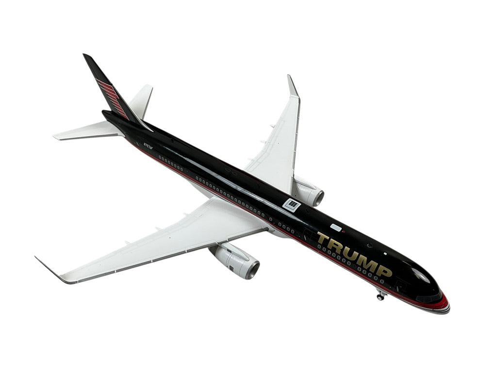 1/200 Gemini200 (G2TRU645) Boeing B757-200 (N757AF) "Trump" (Limited Edition)