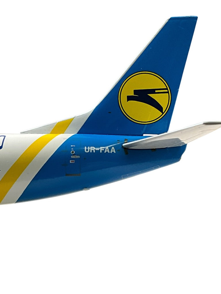 1/200 JC Wings (XX2692) B737-300F (UR-FAA) UIA "Cargo" - Ukraine International Airlines (Limited Edition)