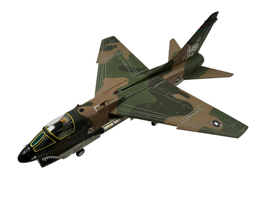 1/72 Century Wings (686250) Vought Corsair II A7D (MB71-0354) 1972 Korat R.T.A.F.B. Thailand 353rd TFS 354th TFW U.S.A.F. (Limited Edition of 1500)