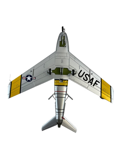 1/200 HobbyMaster (HA4313) North American F86F Sabre (FU958) "the Paper Tiger" flown by Captain Harold E. Fischer (10 Kills) 39th FS, U.S.A.F. Suwon AB, South Korea 1953 (limited Edition of Only 600)