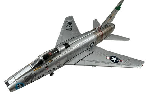 1/72 HobbyMaster (HA2101) North American F100D Super Sabre (053604) flown by Lt.Col. Harold E. Comstock July 1966 Bien Hoa AB, South Vietnam 481st TFS 27th TFW, U.S.A.F. (Limited Edition of 2500)