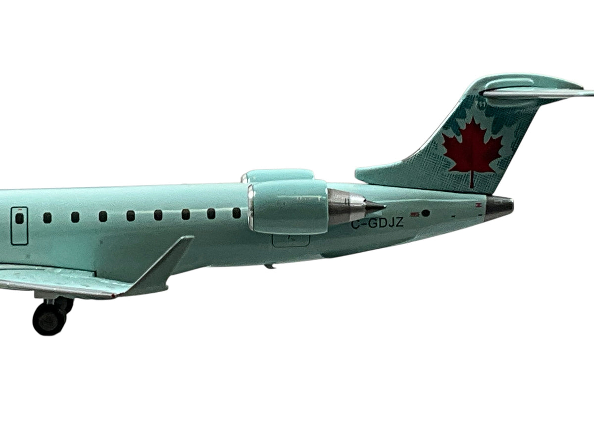 1/200 GEMINI200 BOMBARDIER CRJ705 AIR CANADA EXPRESS JAZZ (LIMITED EDITION)
