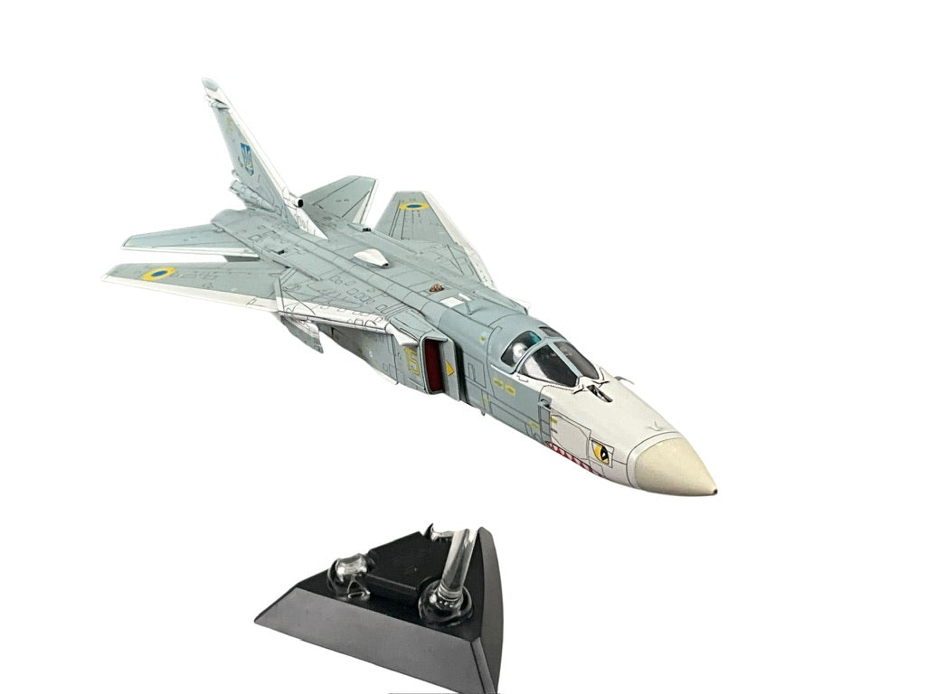 1/72 Calibre Wings (CA722402) Sukhoi Su24MR Fencer-E (Yellow 15) Starokostiantyniv AB, 7 BrTA, Ukraine Air Force (Limited Edition #018 of Only 800)