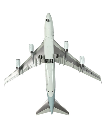 1/200 Blue Box (BBOX-CX-02 / BBOX-CATH-888) Boeing B747-467 (VR-HOT) "1994 Brush Wing Livery" Cathay Pacific (Limited Edition #115 of ONLY 240) 2013 Release