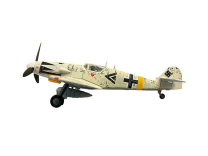 1/72 Corgi (AA27101) Messerschmitt Bf109G-6 White Winter Camo, flown by Erich Hartmann ("Ace of ALL Time" with 352 Kills) Hungary 1945, Kommandeur 1/JG53 Drittes Reich Luftwaffe (Limited Edition #1831 of Only 2000) 2013 Release