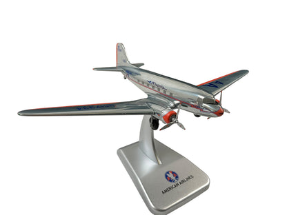 1/200 Hogan (9659) Douglas DC3 (NC17334) American Airlines (limited Edition)
