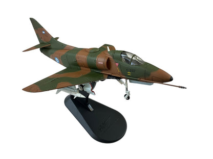 1/72 HobbyMaster (HA1404) Douglas A4B Skyhawk (C-207) "Falklands" May 1982, Fuerza Aerea Argentina (Limited Edition)