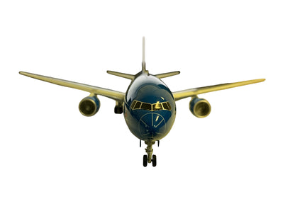 1/200 Inflight200 (IF763Z41023) Boeing B767-300 (C-FZNC) Zoom (Limited Edition)