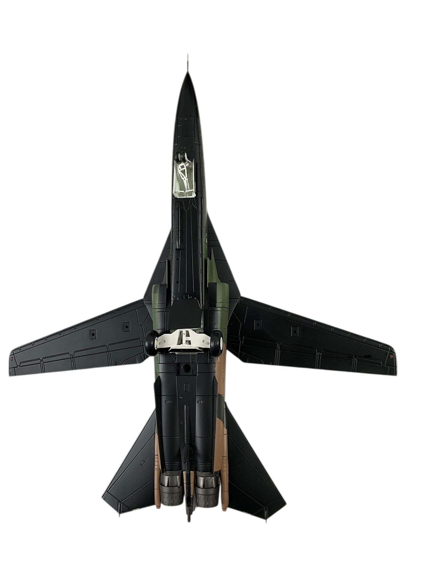 1/72 Hobbymaster (HA3025) General Dynamics F111 Aardvark (67-0067) Thailand, 1970, 474th TFW, 429th TFS, USAF (Limited Edition of Only 800)