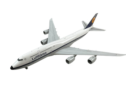 1/200 SQ Wings (L2056) Boeing B747-8i (D-ABYT) *Koln* "DLH Retro 1970 5th Livery" Lufthansa (Limited Edition)