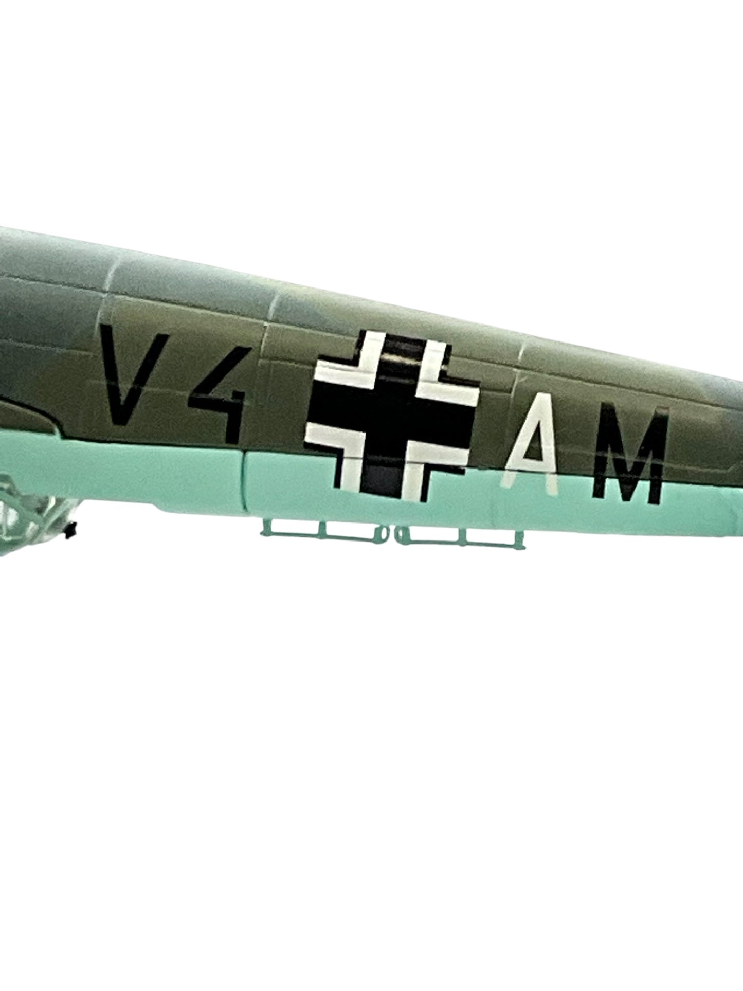 1/72 Corgi (AA33701) Heinkel He111H3 (V4+AM) "Battle of Britain" Aug 1940 Montidier, "Hindenburg" II./KG.1 Dritten Reich Luftwaffe (Limited Edition)