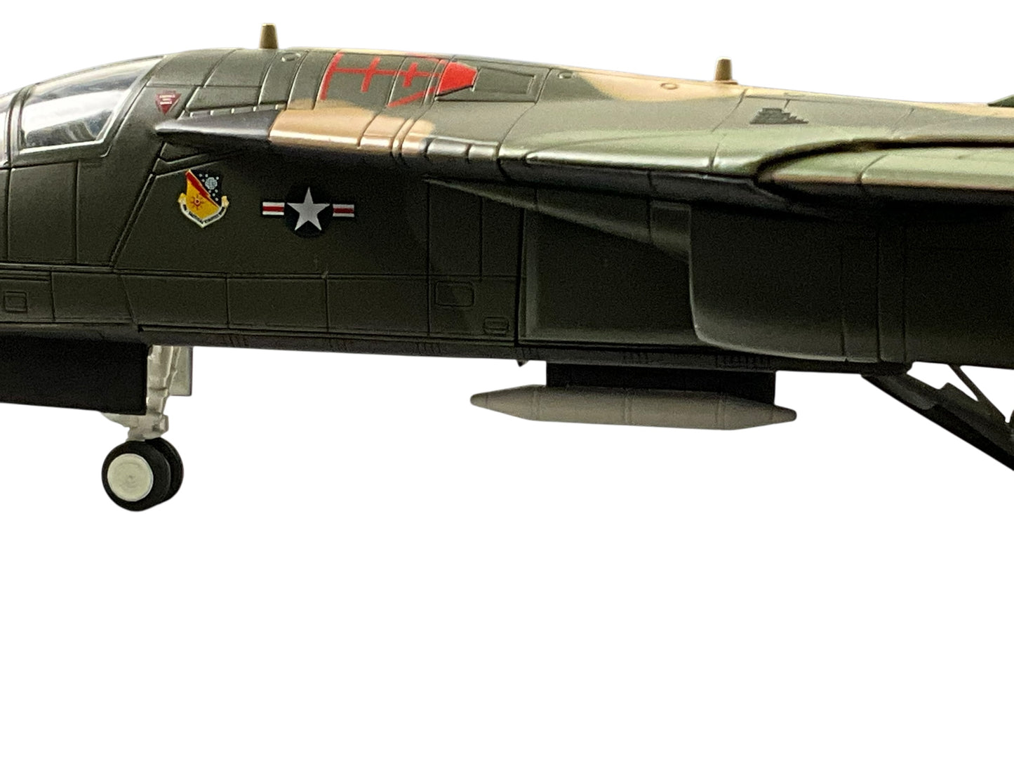 1/72 Hobbymaster (HA3001) General Dynamics F111A Aardvark (AF67-065) "Operation Linebacker" 1972 Takhli RTAFB Thailand, 474 TFW, 429 TFS Black Falcons, U.S.A.F. (Limited Edition of 3500) 2010 Release