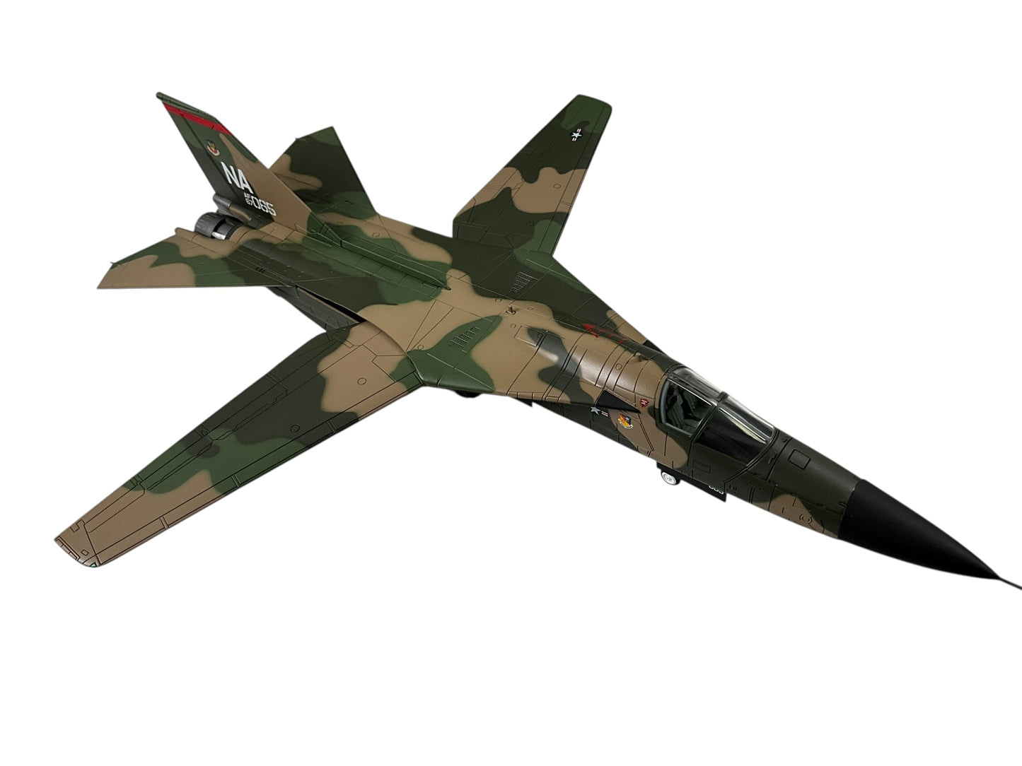 1/72 Hobbymaster (HA3001) General Dynamics F111A Aardvark (AF67-065) "Operation Linebacker" 1972 Takhli RTAFB Thailand, 474 TFW, 429 TFS Black Falcons, U.S.A.F. (Limited Edition of 3500) 2010 Release