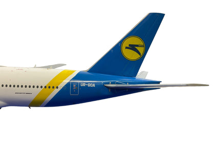 Ukrainian International Airlines Boeing 777-200ER JC Wings 1:200 Scale Die Cast Model NIB