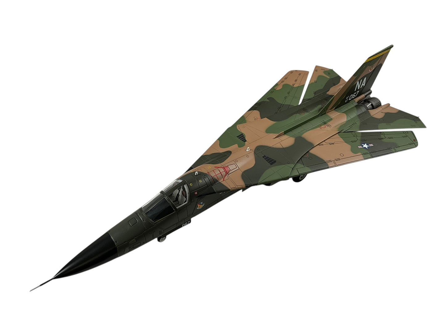 1/72 Hobbymaster (HA3025) General Dynamics F111 Aardvark (67-0067) Thailand, 1970, 474th TFW, 429th TFS, USAF (Limited Edition of Only 800)