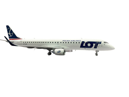 1/200 Gemini200200 (G2LOT345) Embraer ER195 (SP-LNE) LOT Polish Airlines (Limited Edition) 2017 Release