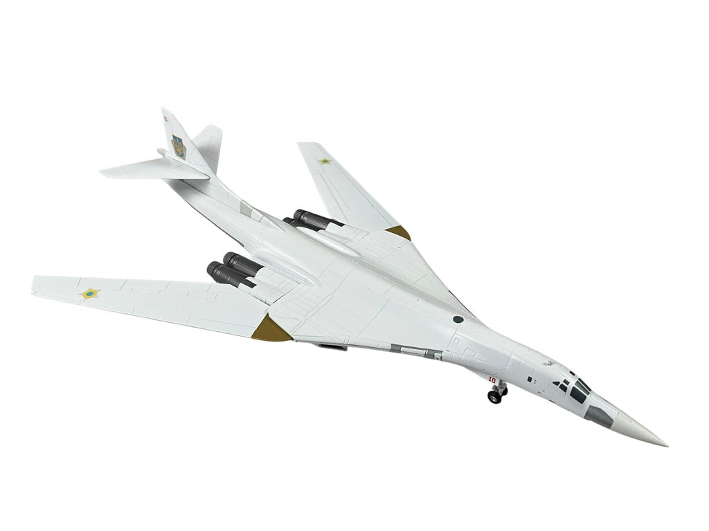 1/200 Herpa (570824) Tupolev Tu160 Blackjack (Red 10) Prylukt AB, 184 GvTBAP Ukraine Air Force (Limited Edition)