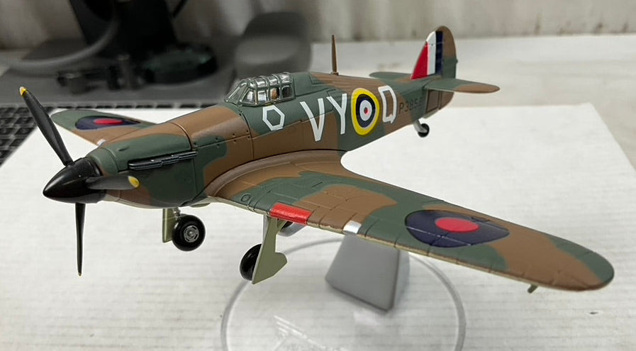 1/72 Corgi (49101) Hawker Hurricane Mk.1 (P3854 / VY-Q) flown by Sqdn.Ldr. Peter Townsend 65 Sqdn. R.A.F. (Limited Edition) 2000 Release