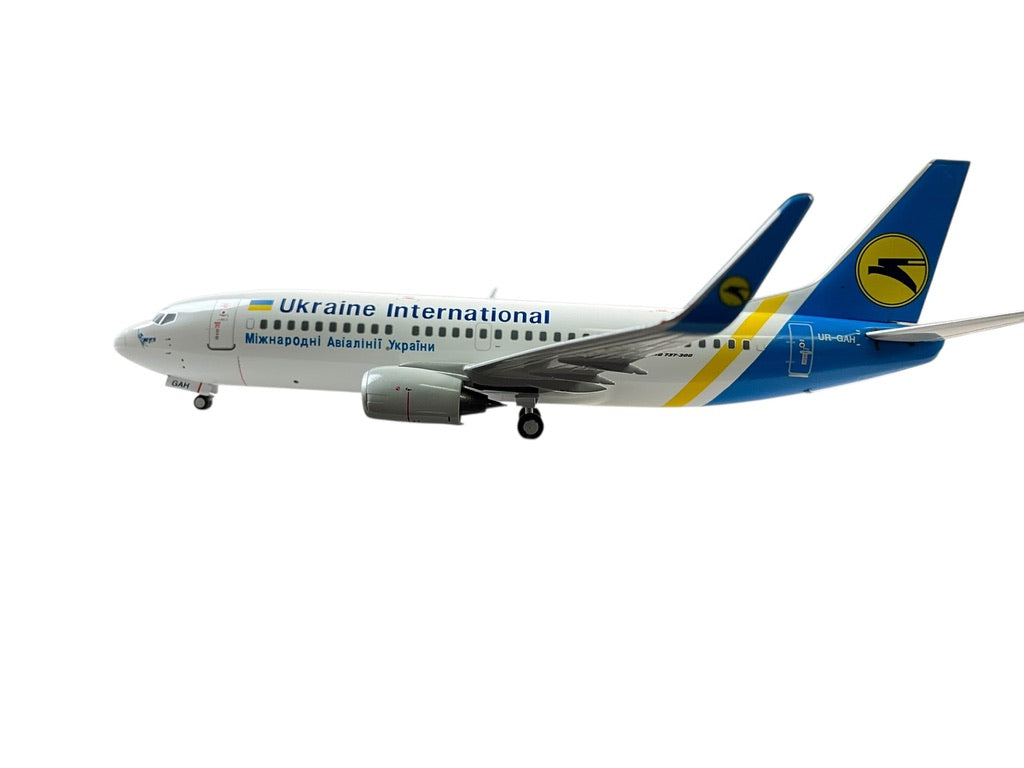 1/200 JC Wings (XX2691) Boeing B737-300W (UR-GAH) Ukraine International Airlines (Limited Edition)
