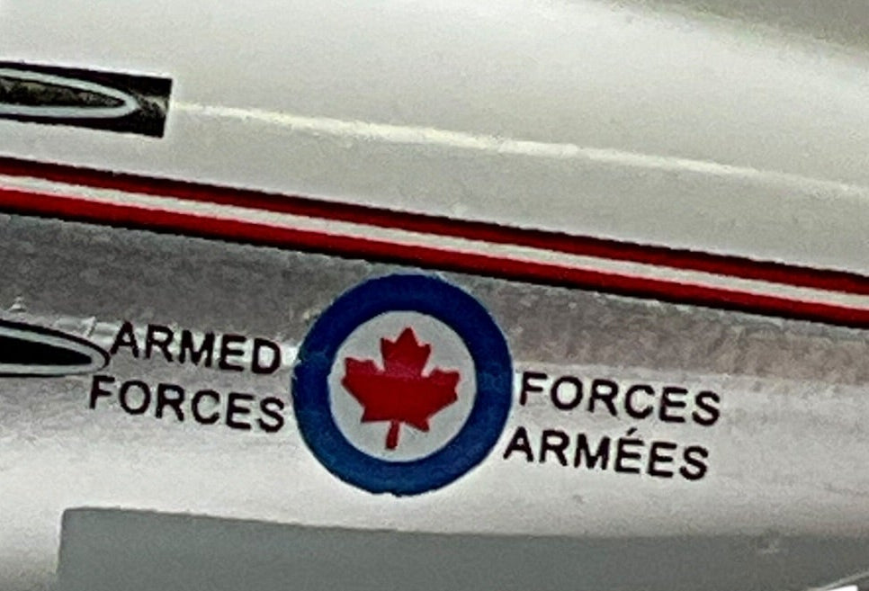 1/200 Inflight200 (IFDC3RCAF33) Douglas C47 (DC3) Dakota (12933) 1980's "Polished Aluminum, White & Day Glo Lightning Bolt Livery" Canadian Armed Forces (Limited Edition of ONLY 180) 2026 Release