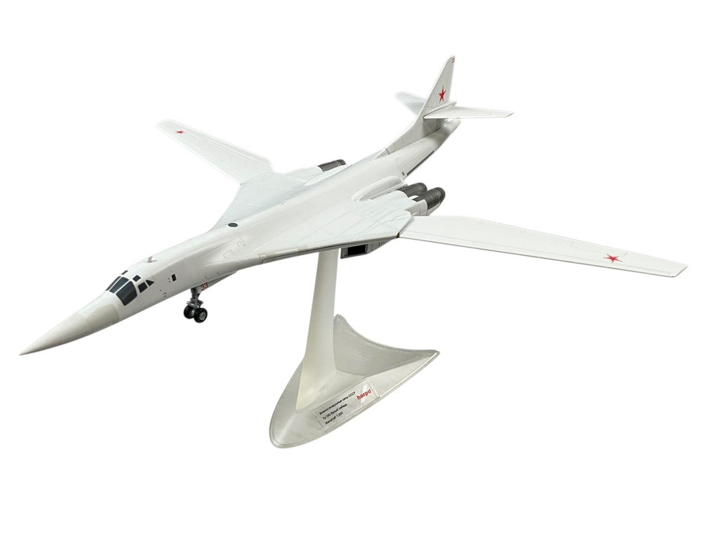 1/200 Herpa (558758) Tupolev TU-160 Blackjack "White Swan" (Red 33) Pryluky AB, 184th Heavy Bomber Aerial Regiment (184 GvTBAP) Soviet Air Force (limited Edition)