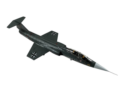 1/72 HobbyMaster (HA1062) Lockheed TF104G Starfighter (27+79) MFG2 MarineFlieger Deutche Bundes Marine 1985 (Limited Edition 0f Only 600)