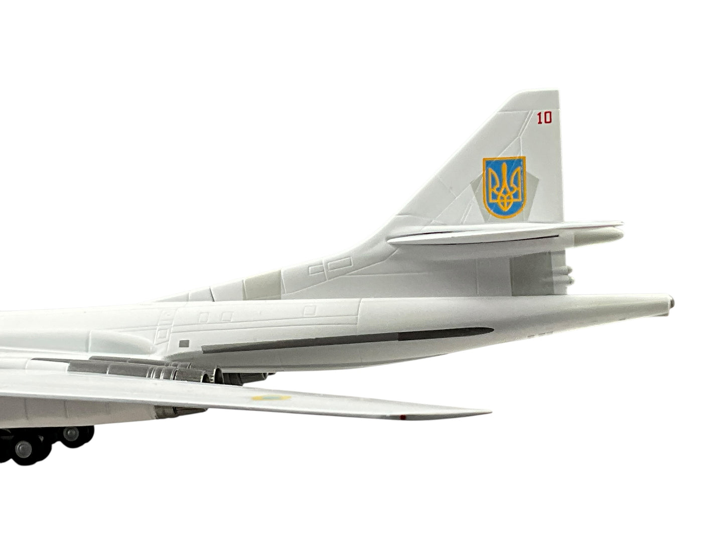 1/200 Herpa (570824) Tupolev Tu160 Blackjack (Red 10) Prylukt AB, 184 GvTBAP Ukraine Air Force (Limited Edition)