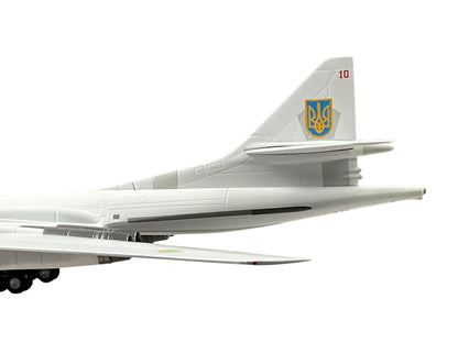 1/200 Herpa (570824) Tupolev Tu160 Blackjack (Red 10) Prylukt AB, 184 GvTBAP Ukraine Air Force (Limited Edition)