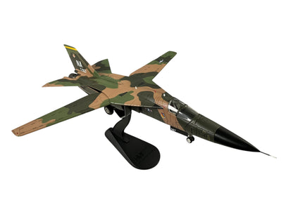 1/72 Hobbymaster (HA3025) General Dynamics F111 Aardvark (67-0067) Thailand, 1970, 474th TFW, 429th TFS, USAF (Limited Edition of Only 800)