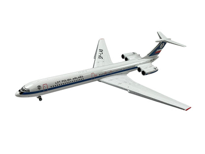 1/400 Phoenix (12030) Ilyushin IL62 (SP-LAB) Communist Period Livery, LOT Polish Airlines (Limited Edition)