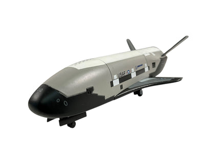 1/72 Dragon Wings (50377-03) Boeing X-37B Orbital Test Vehicle (OTV) Vandenberg AFB 03-12-2010 N.A.S.A./U.S.A.F. (Limited Edition)