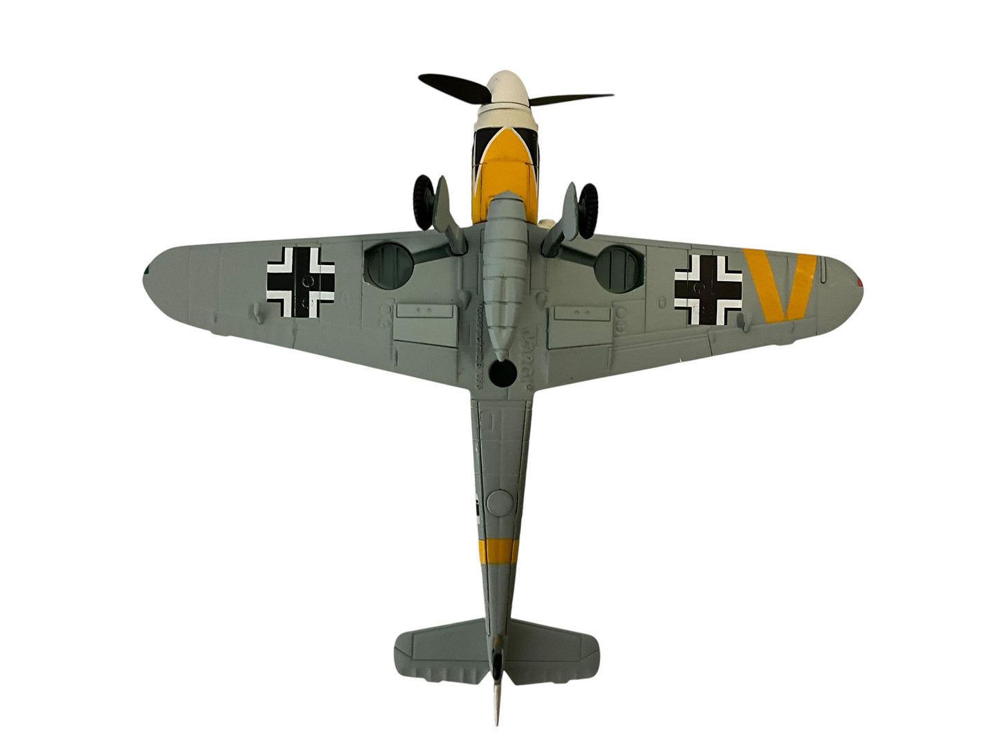 1/72 Corgi (AA27101) Messerschmitt Bf109G-6 White Winter Camo, flown by Erich Hartmann ("Ace of ALL Time" with 352 Kills) Hungary 1945, Kommandeur 1/JG53 Drittes Reich Luftwaffe (Limited Edition #1831 of Only 2000) 2013 Release