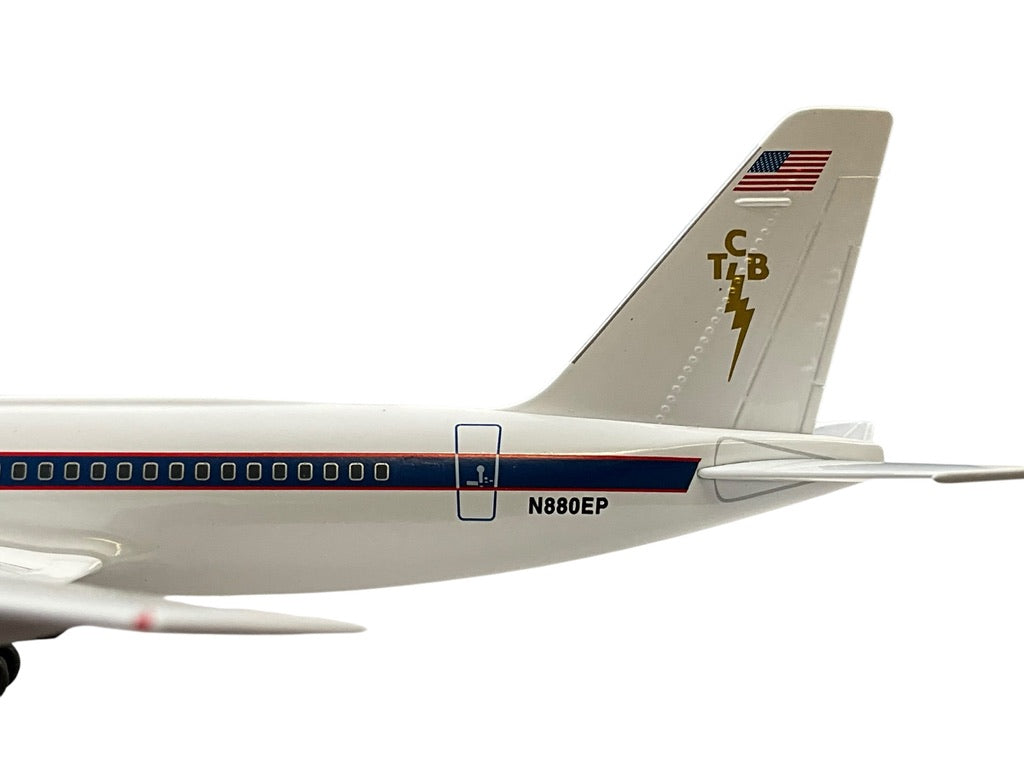 1/200 Inflight200 (TK01) Convair CV880 (N880EP) & (TK02) Lockheed L1329 JetStar (N777EP) Elvis Presley "Twin Pack" (Limited Edition)